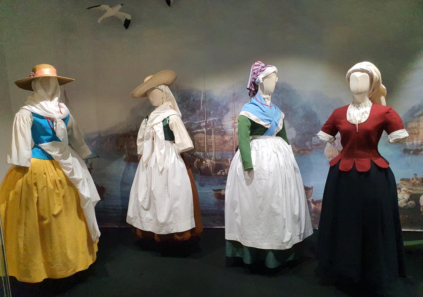 baterelak jantziaren zentroa exposicion temporal