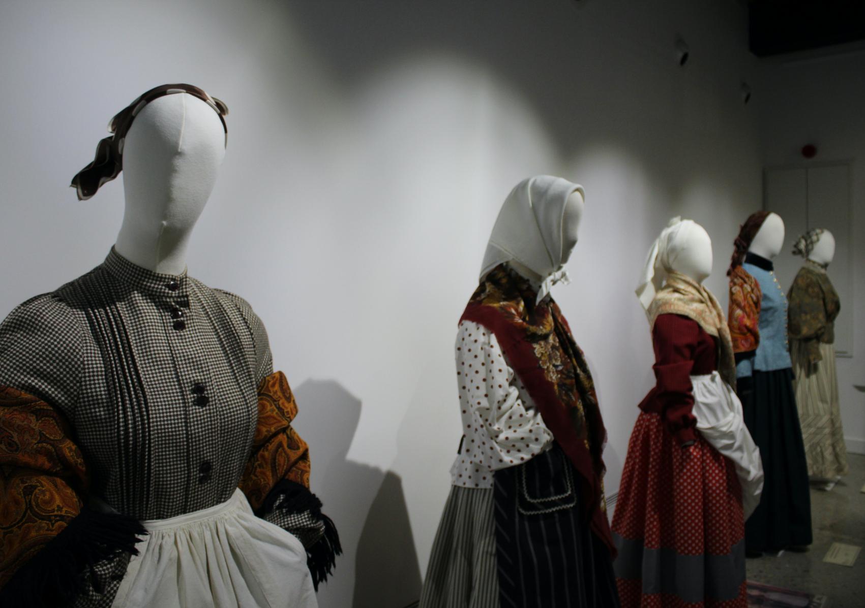 baserritarrak exposicion temporal jantziaren zentroa