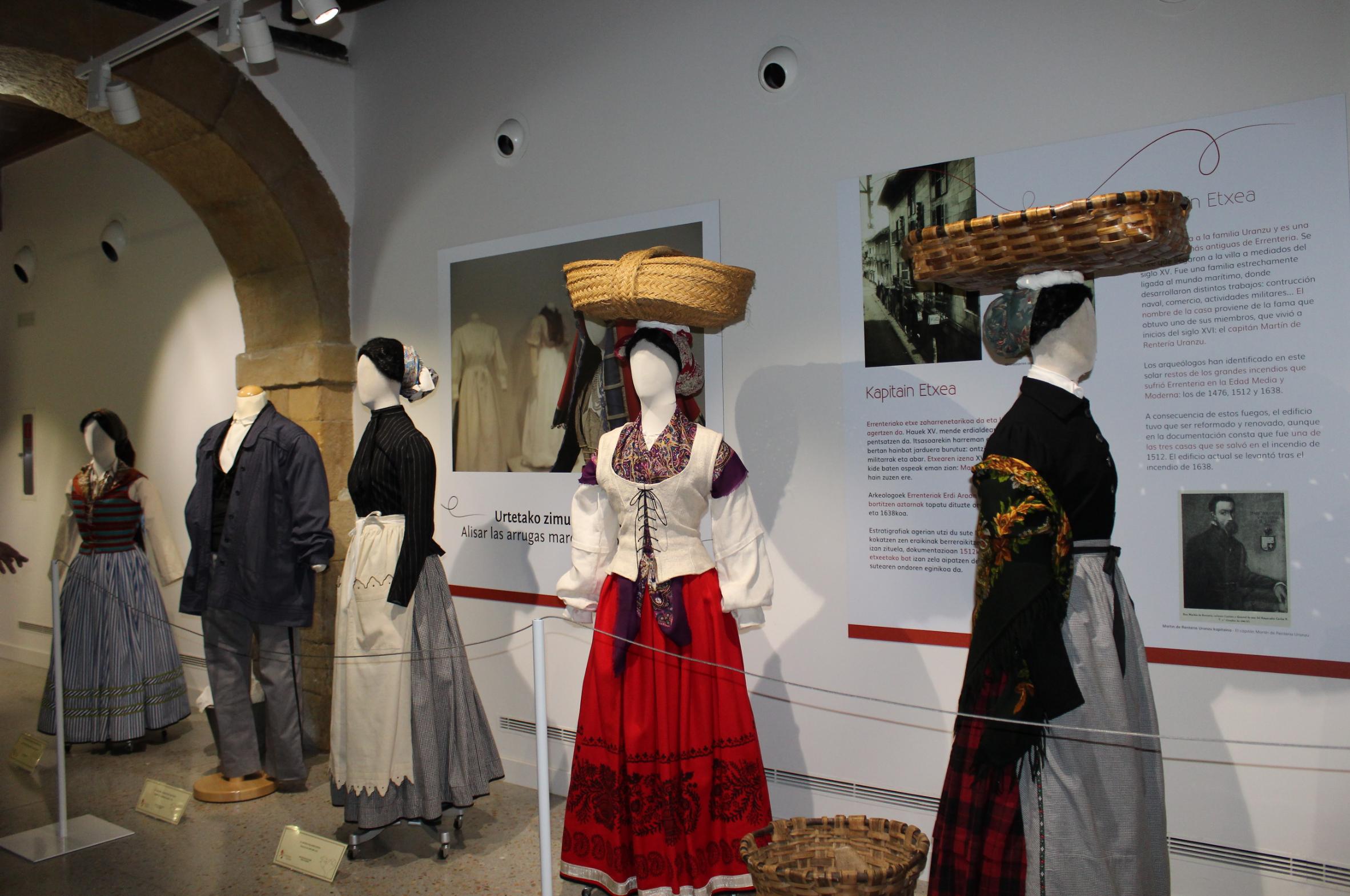 baserritarrak jantziaren zentroa exposicion