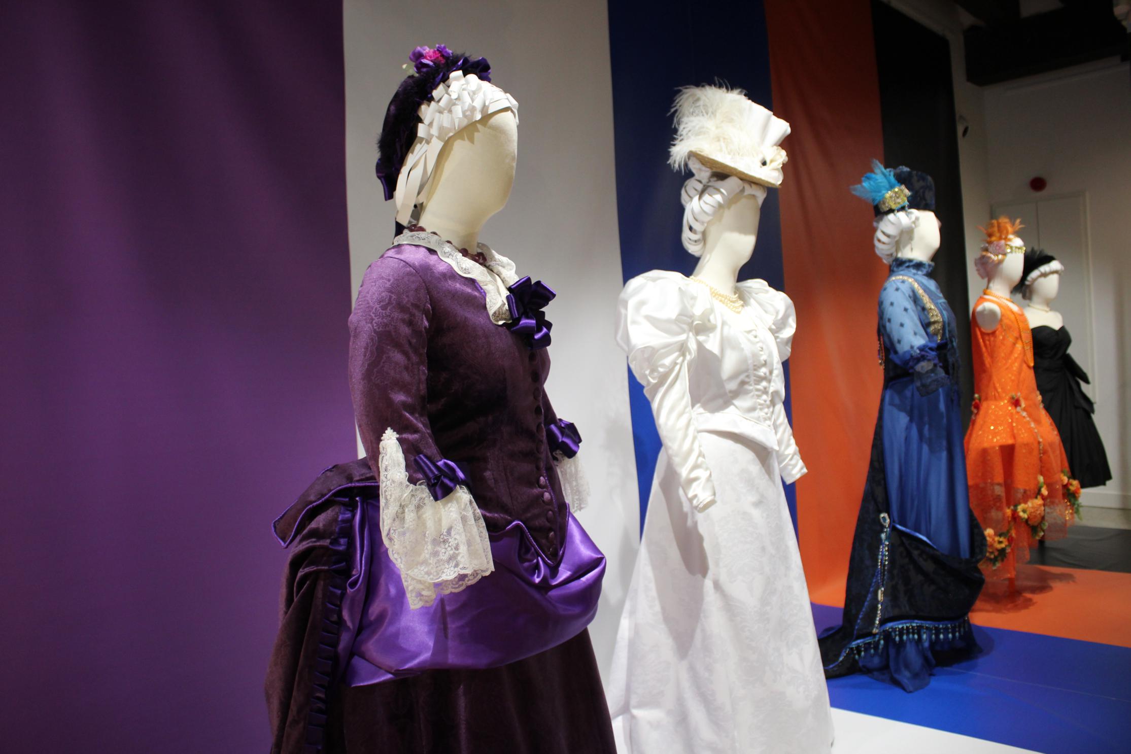nodrizas trajes exposicion Jantziaren Zentroa