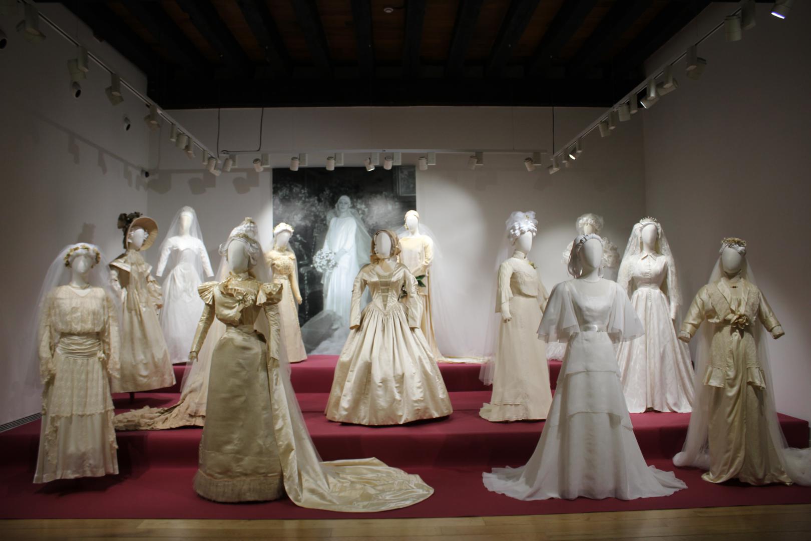 expo permanente jantziaren zentroa maniquies