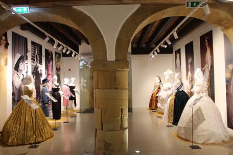 Iñudeak jantziak donostia jantziaren zentroa