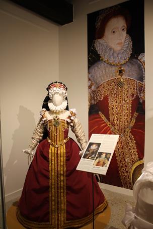 nodrizas trajes antiguos exposicion Jantziaren Zentroa